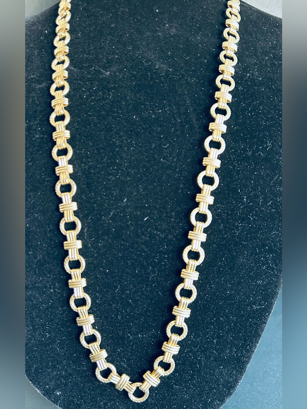 Classic Gold Link 17” Long Diamond Cut RingsNecklace - Women's Jewelry (5)